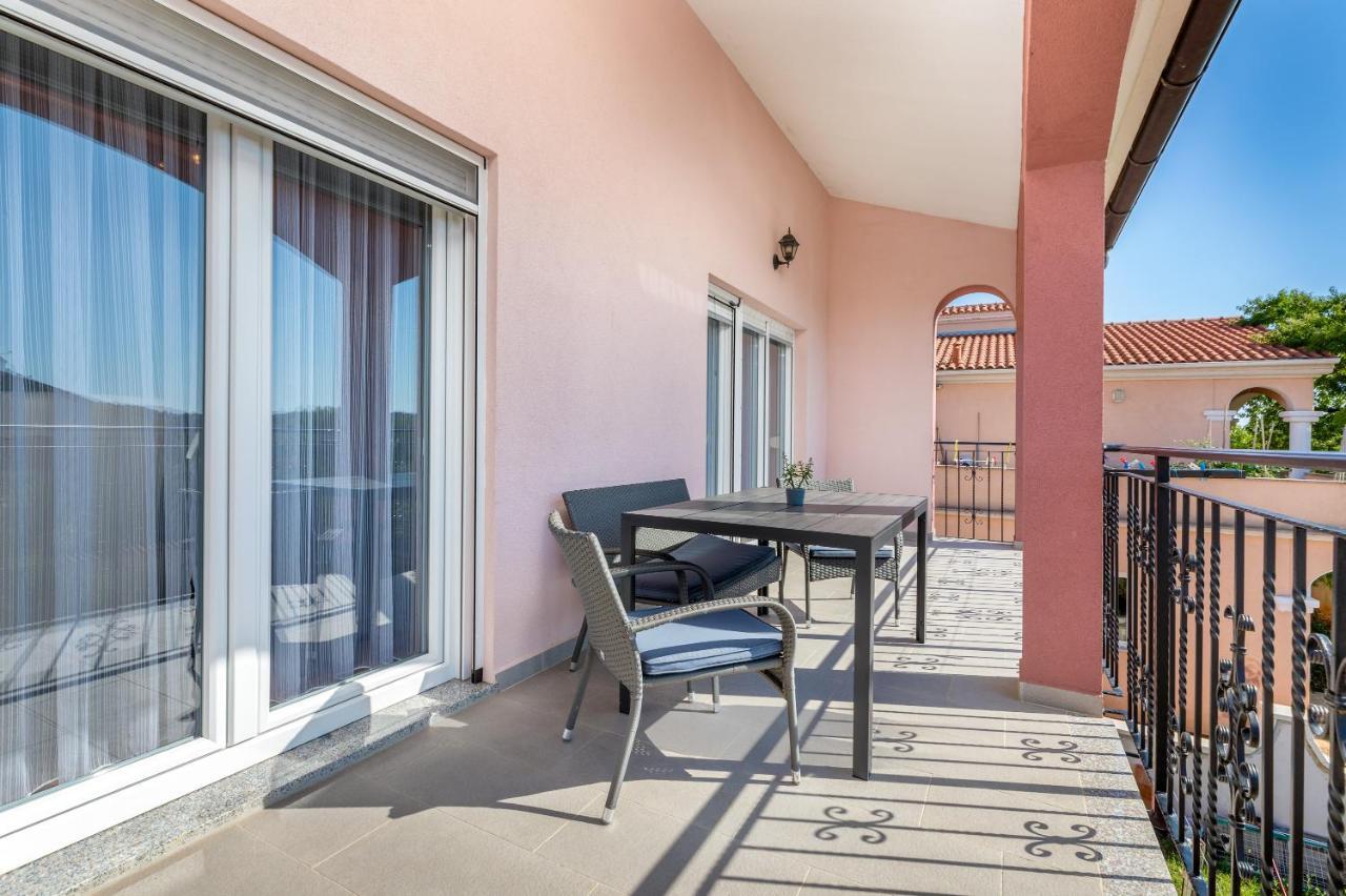 Apartman Vera Pula Extérieur photo